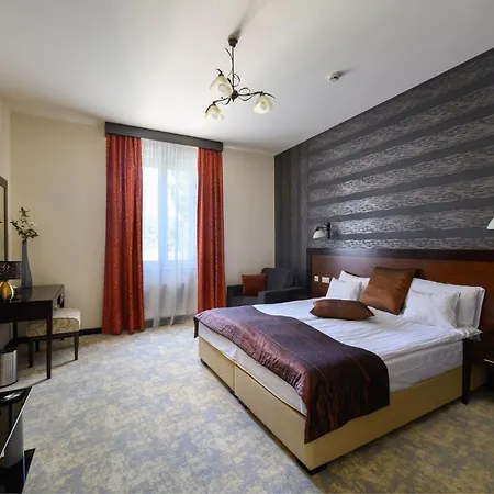 Hotell Aurum 4*