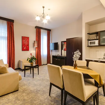 Hotell Aurum 4*