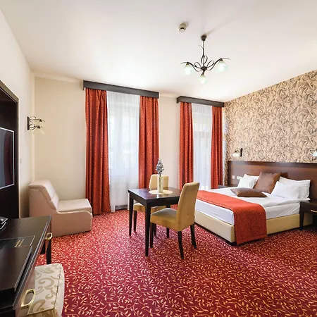 Hotell Aurum 4*