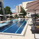 Aurum Hotel 4*