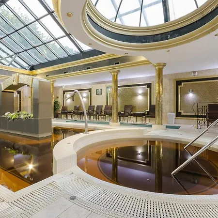 Aurum 4*