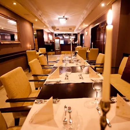 Aurum Hotell 4*
