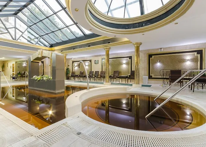 Aurum 4*